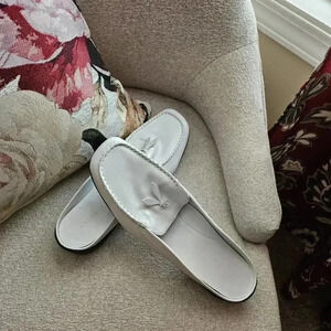 Antonio Melani White Leather Preppy Womens Loafers Sz 9.5